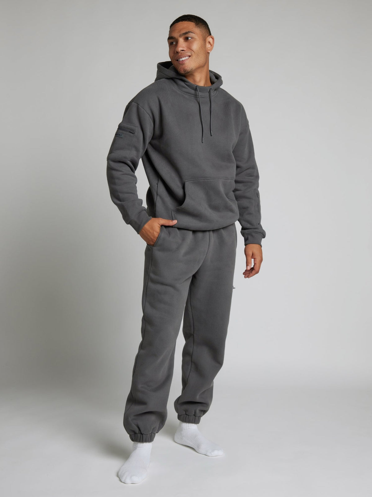 Steel Grey / M